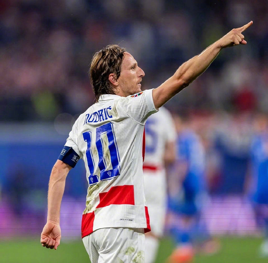 跟队：弗拉霍维奇伤情不乐观，很可能缺阵5-6周甚至更长时间